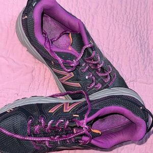 9.5 New Balance Shoes